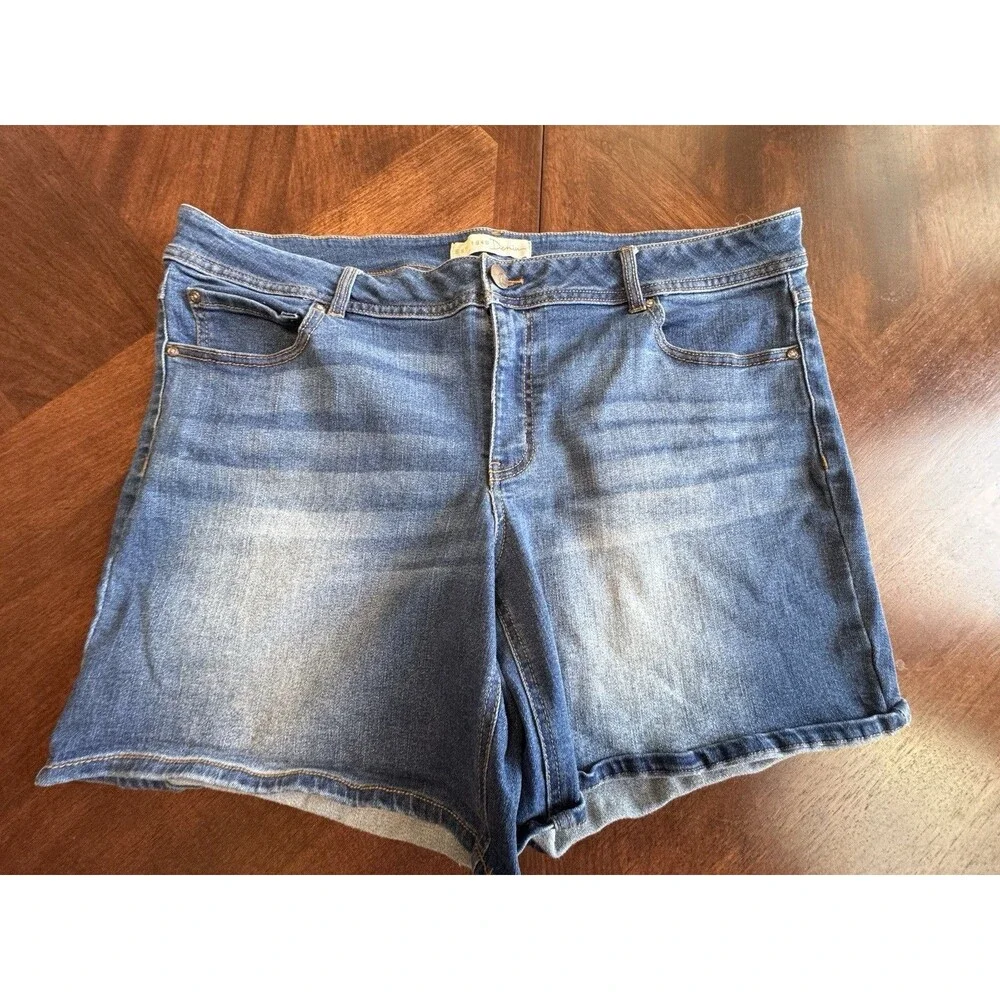 Women s Est. 1946 Denim Jean Shorts -Contemporary 14